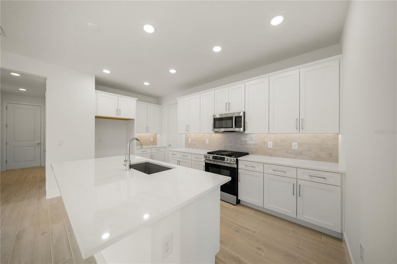 9533 Lunar Dove Drive, Sarasota, FL 34240 Photo