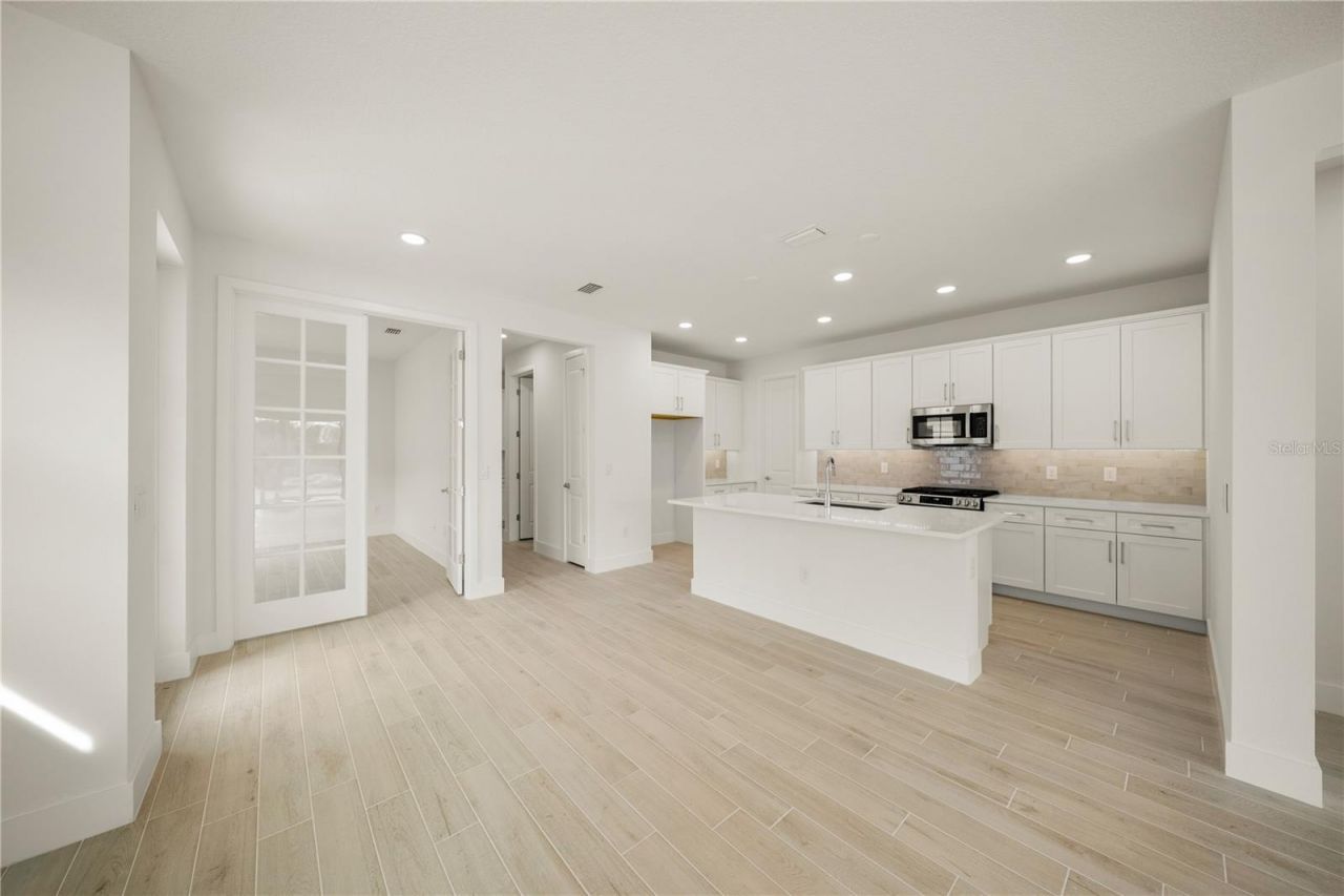 9533 Lunar Dove Drive, Sarasota, FL 34240 Photo