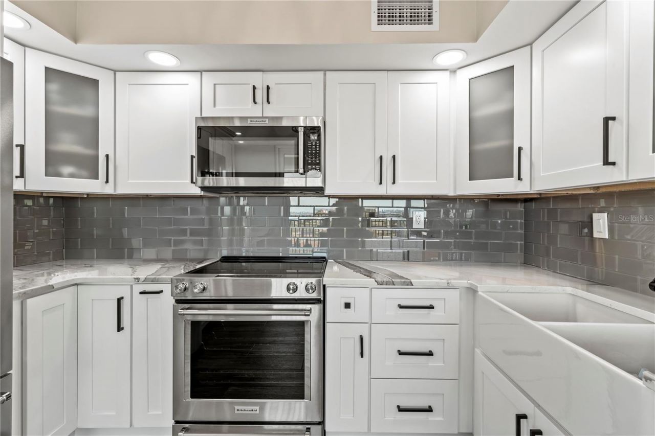 6322 Palma Del Mar Boulevard S, Unit 1106, Saint Petersburg, FL 33715 Photo