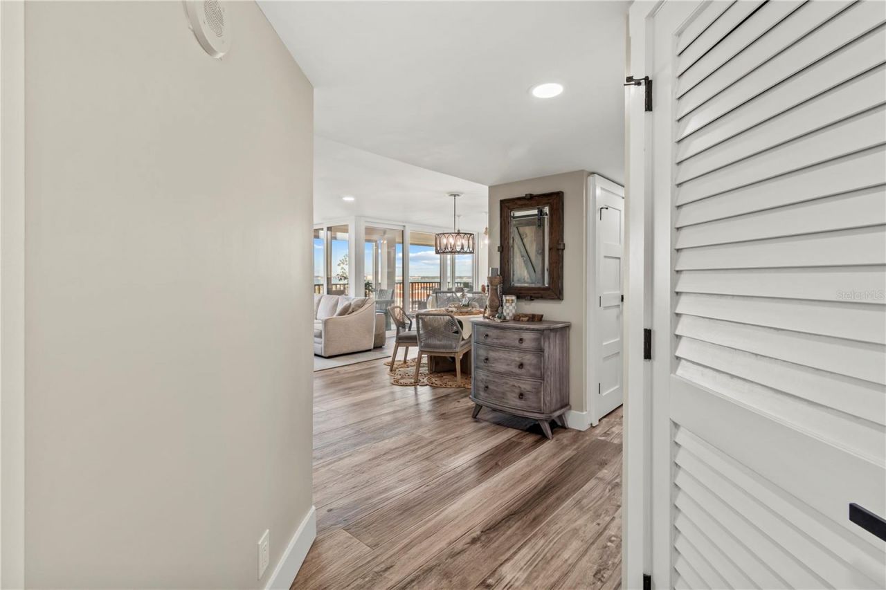 6322 Palma Del Mar Boulevard S, Unit 1106, Saint Petersburg, FL 33715 Photo