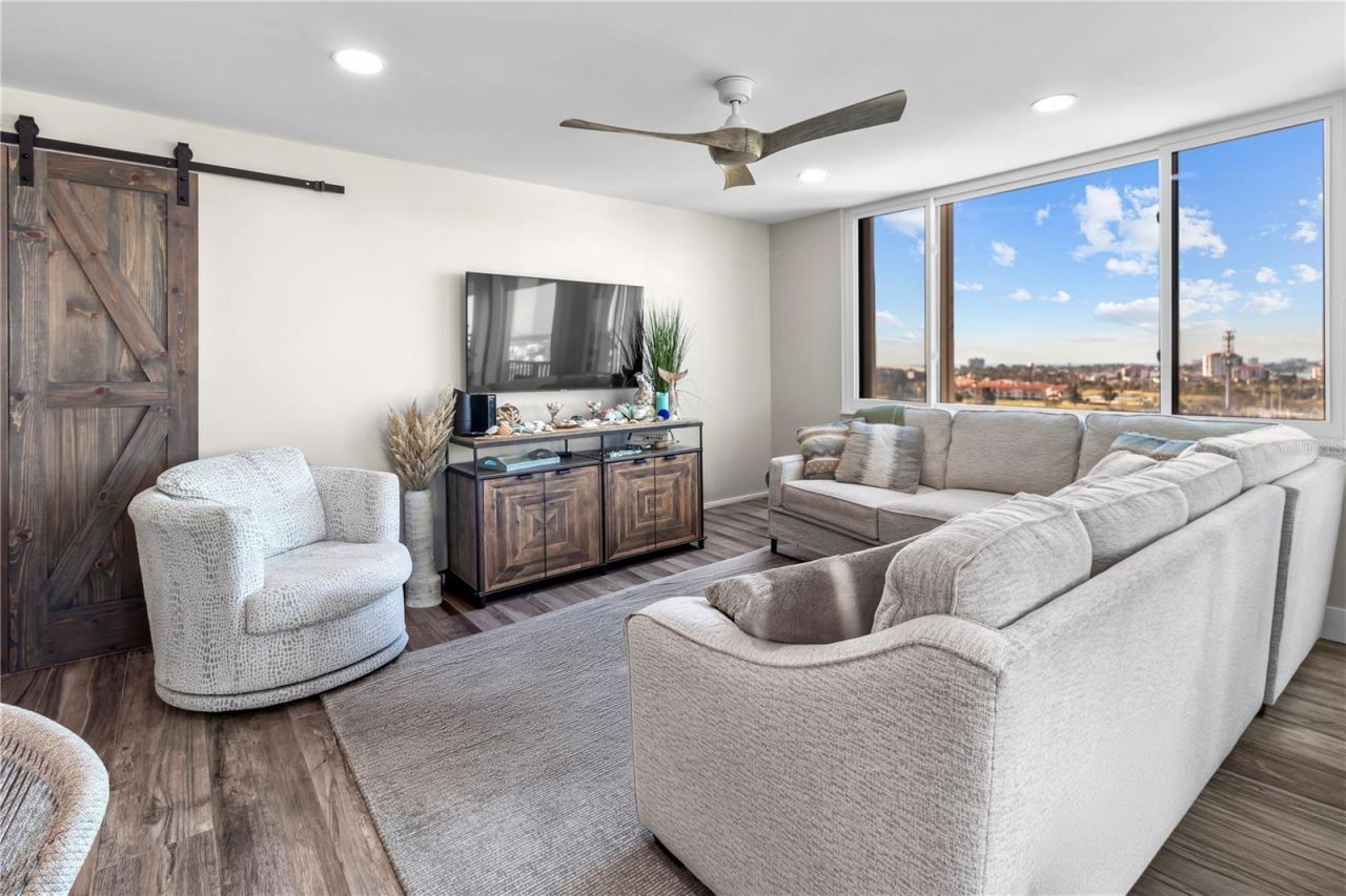 6322 Palma Del Mar Boulevard S, Unit 1106, Saint Petersburg, FL 33715 Photo