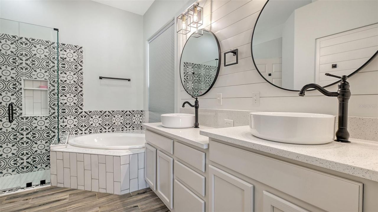 6433 Blue Grosbeak Circle, Lakewood Ranch, FL 34202 Photo