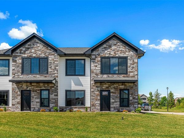 2301 Water Tower Pl, North Liberty, IA 52317