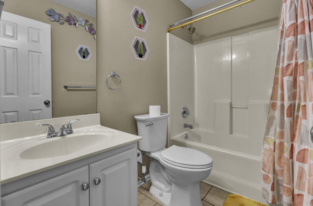 2212 N Sawmill Trace Lane Photo 13