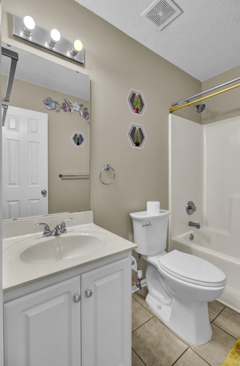 2212 N Sawmill Trace Lane Photo 14