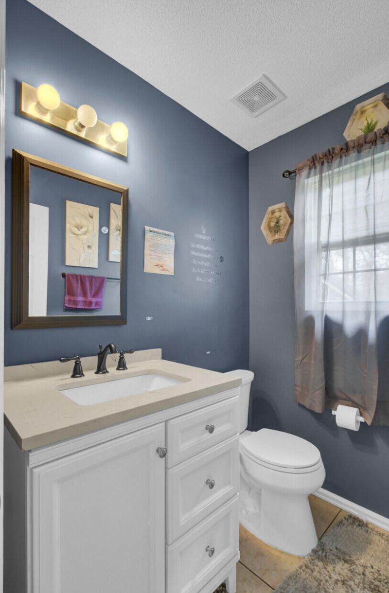 2212 N Sawmill Trace Lane Photo 7