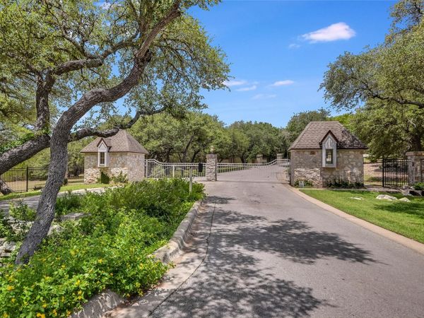 8611 Young LN, Austin, TX 78737