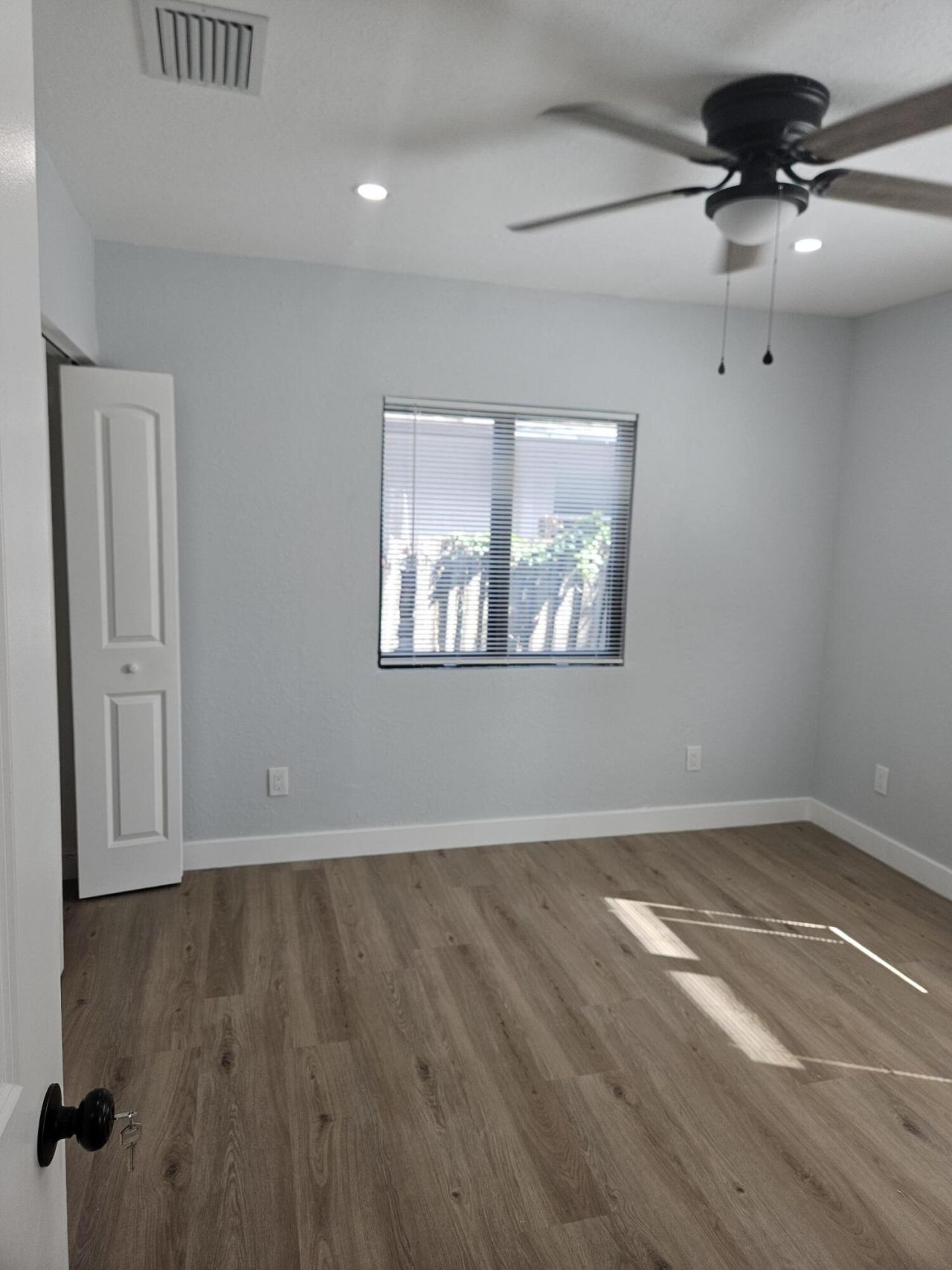 424 Putnam Road, West Palm Beach, FL 33405 Photo