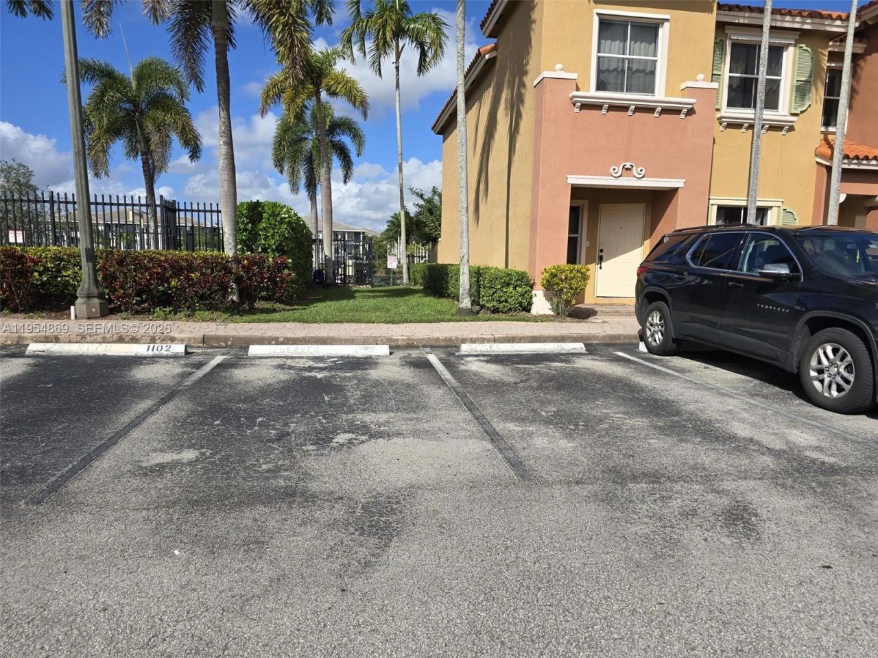 10595 SW 6th St, Unit 1103, Pembroke Pines, FL 33025 Photo