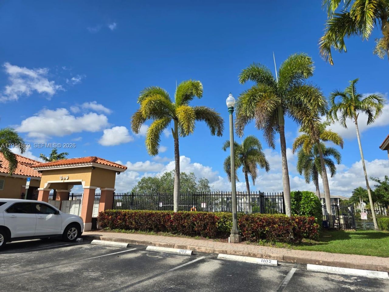 10595 SW 6th St, Unit 1103, Pembroke Pines, FL 33025 Photo