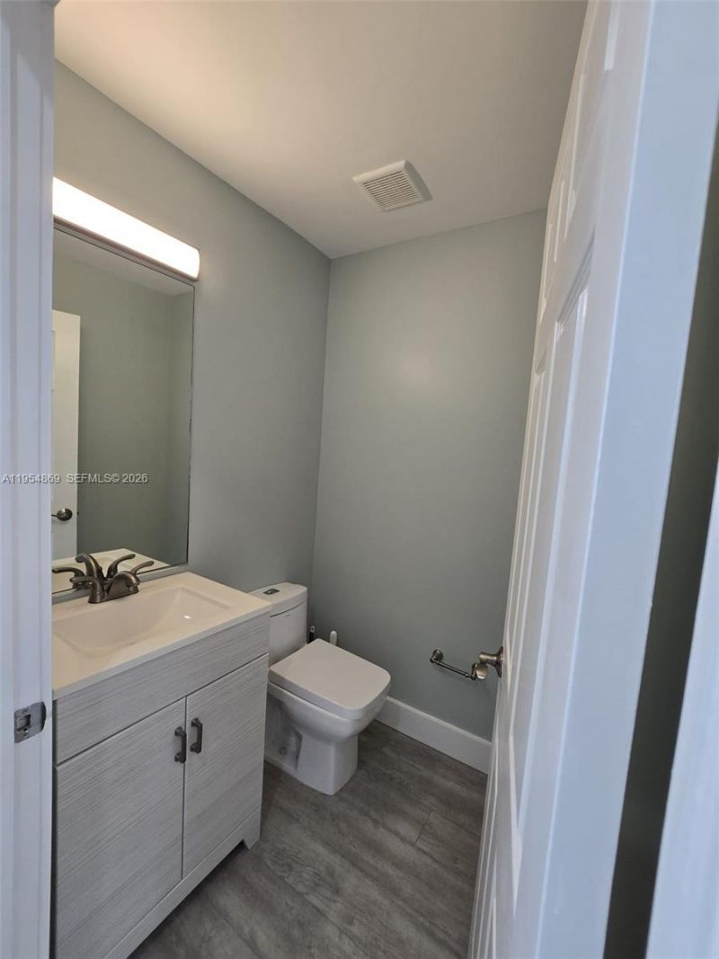 10595 SW 6th St, Unit 1103, Pembroke Pines, FL 33025 Photo