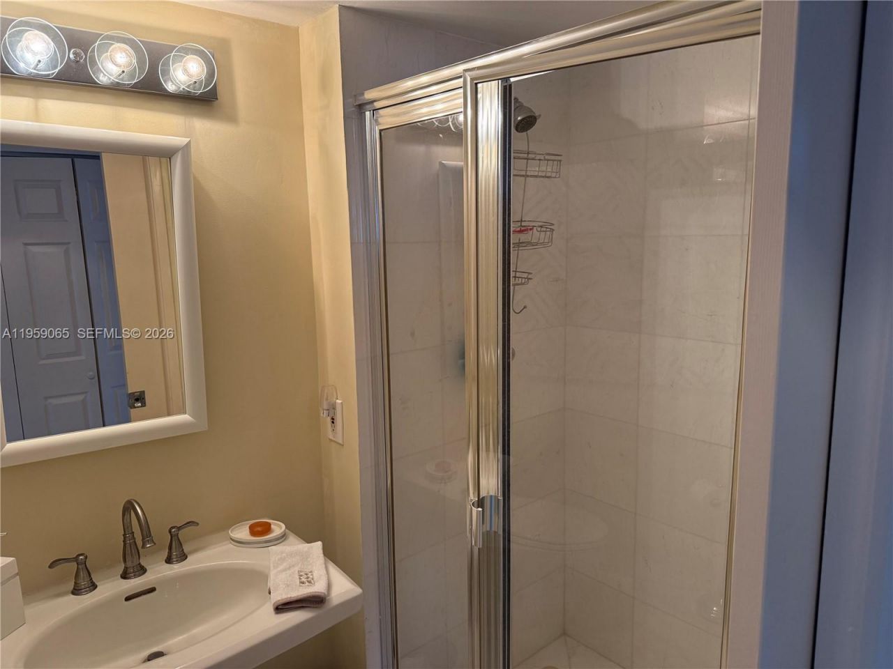 19101 NE 36th Ct, Unit 2406, Aventura, FL 33180 Photo