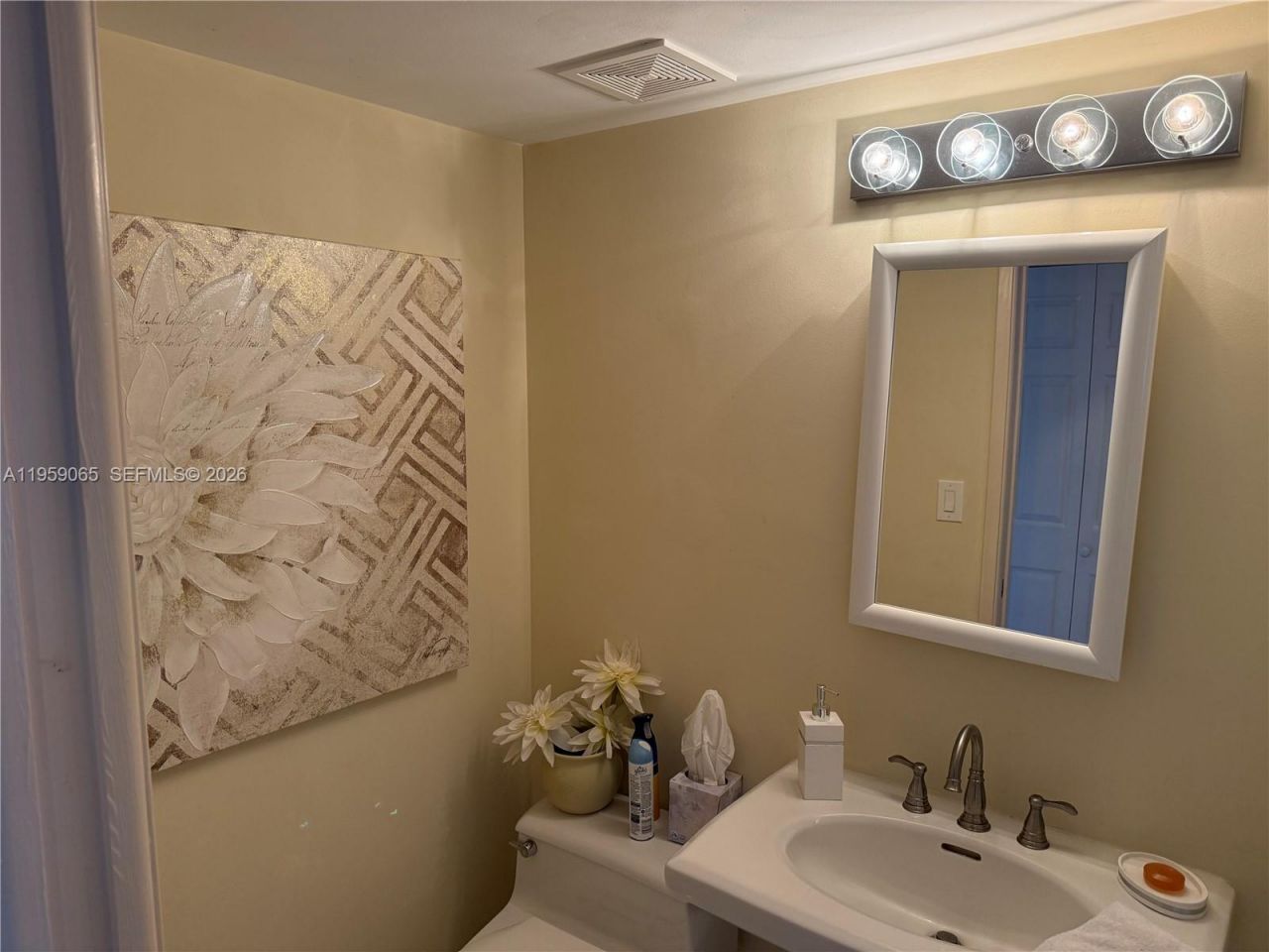 19101 NE 36th Ct, Unit 2406, Aventura, FL 33180 Photo