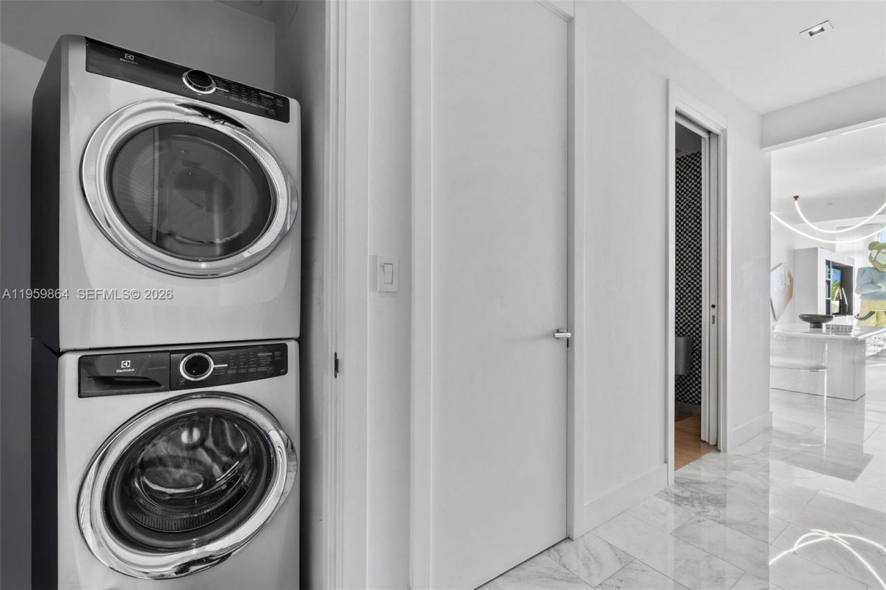 1451 Brickell Ave, Unit 4401, Miami, FL 33131 Photo