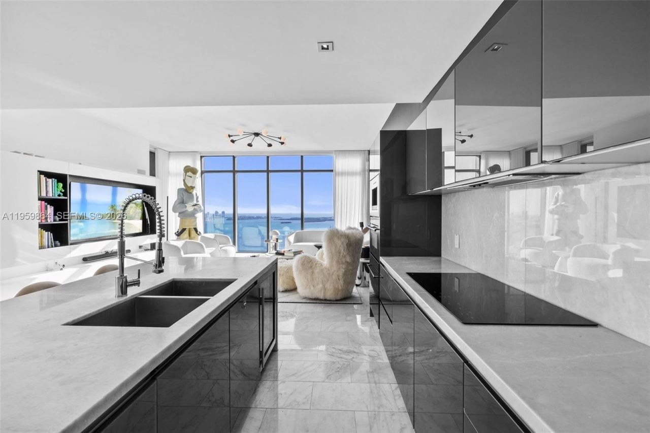 1451 Brickell Ave, Unit 4401, Miami, FL 33131 Photo