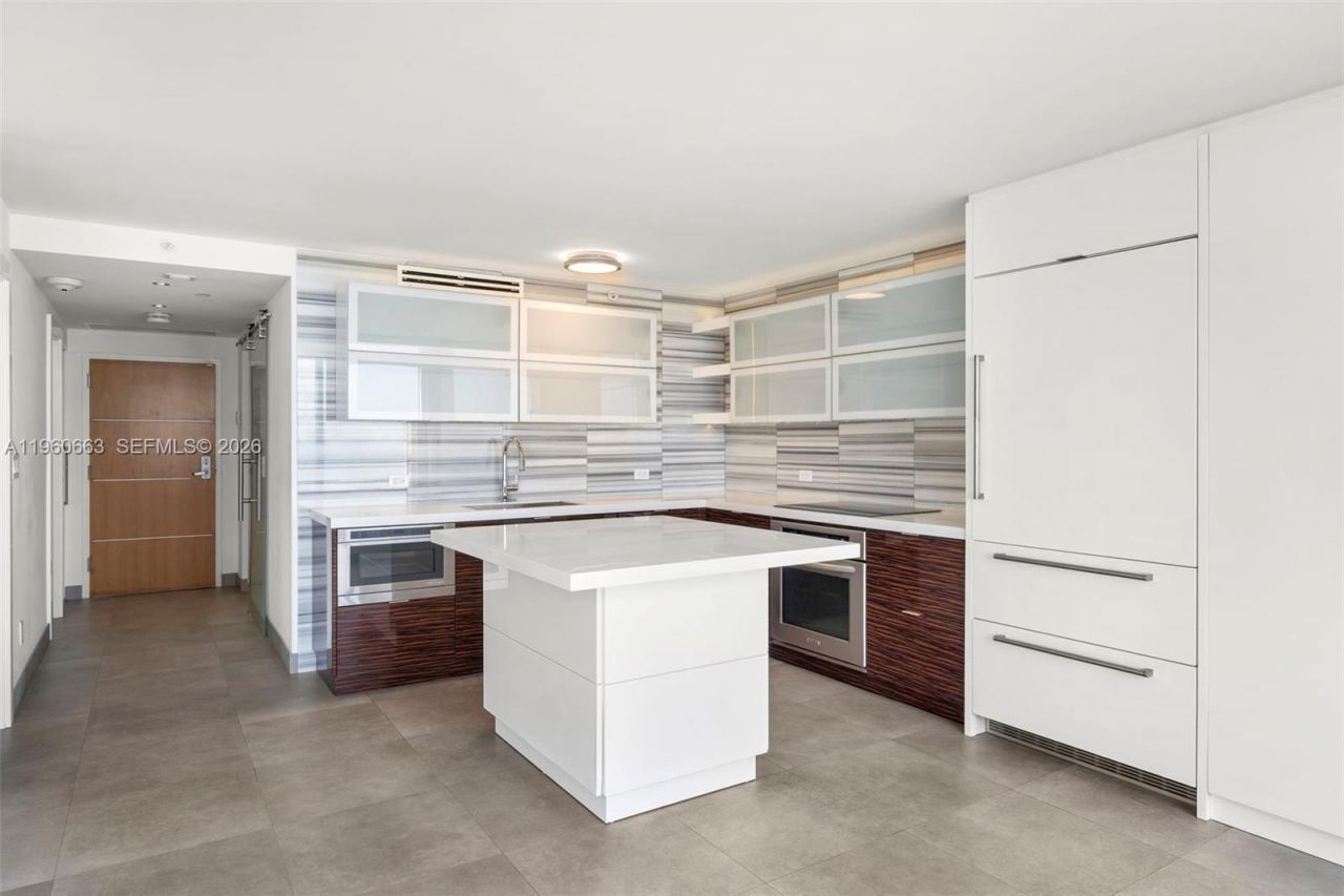 400 S Pointe Dr, Unit 2006, Miami Beach, FL 33139 Photo