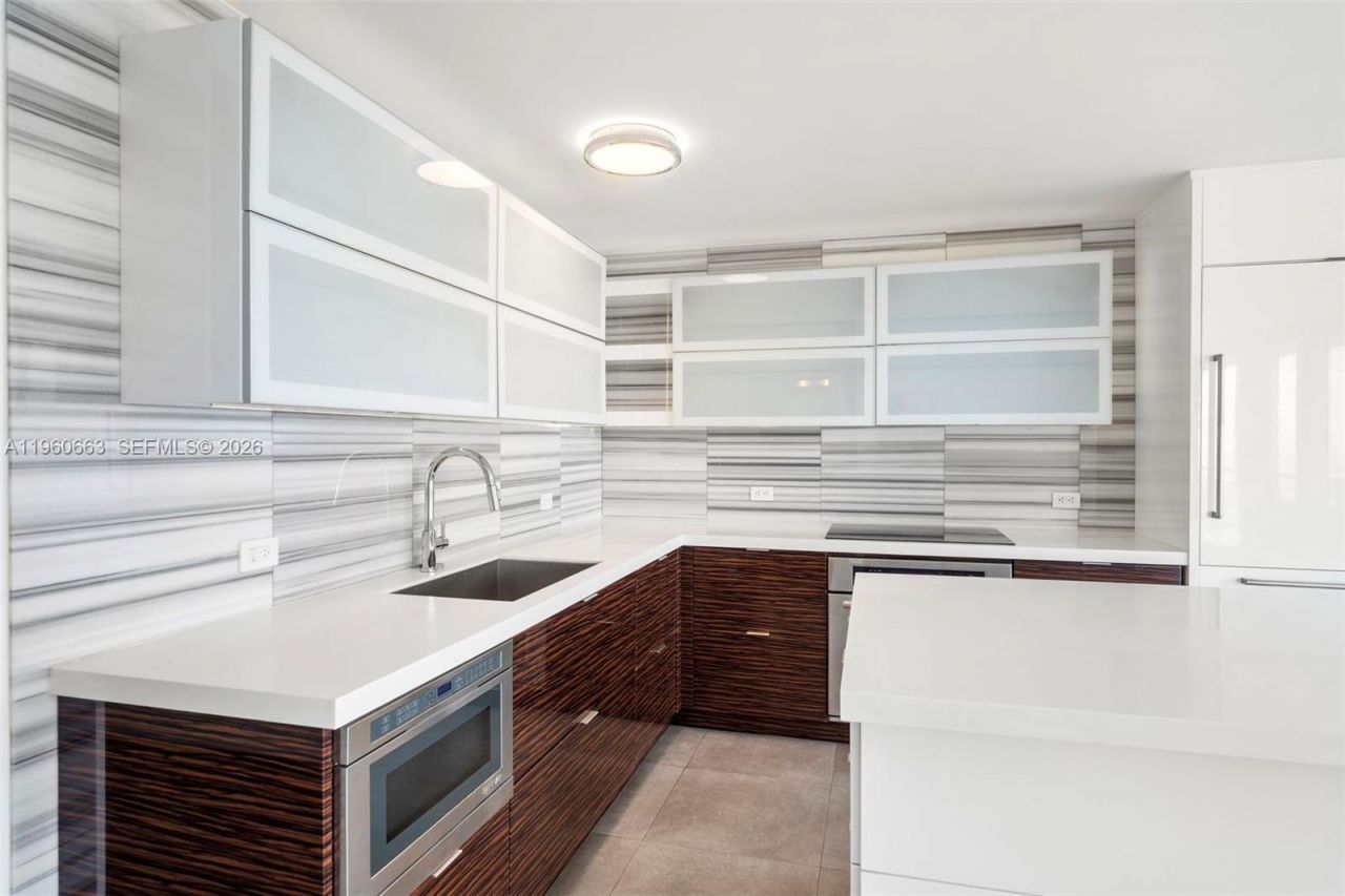 400 S Pointe Dr, Unit 2006, Miami Beach, FL 33139 Photo