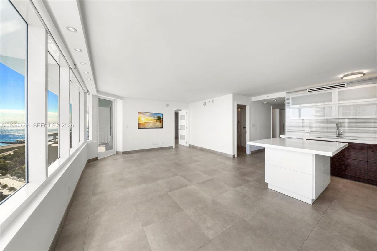 400 S Pointe Dr, Unit 2006, Miami Beach, FL 33139 Photo