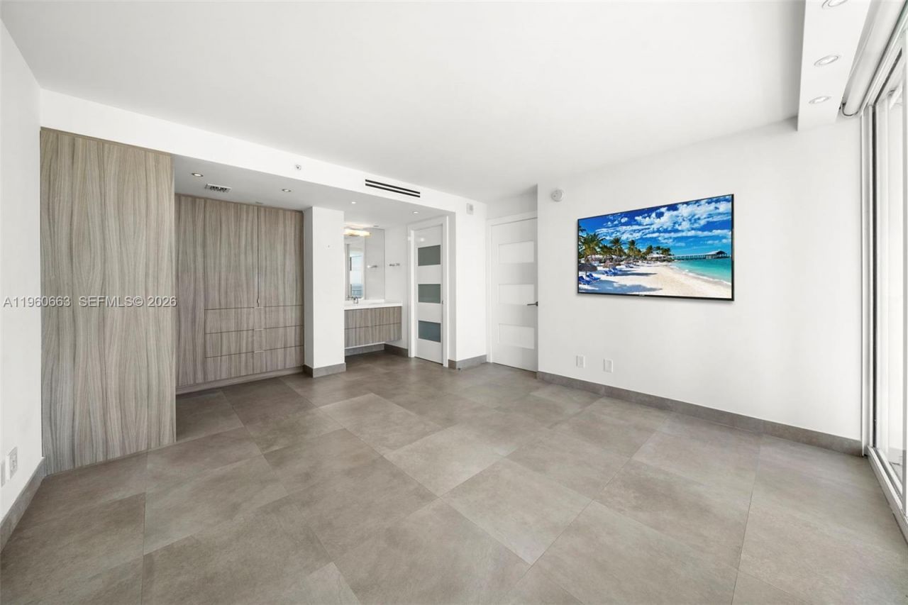 400 S Pointe Dr, Unit 2006, Miami Beach, FL 33139 Photo