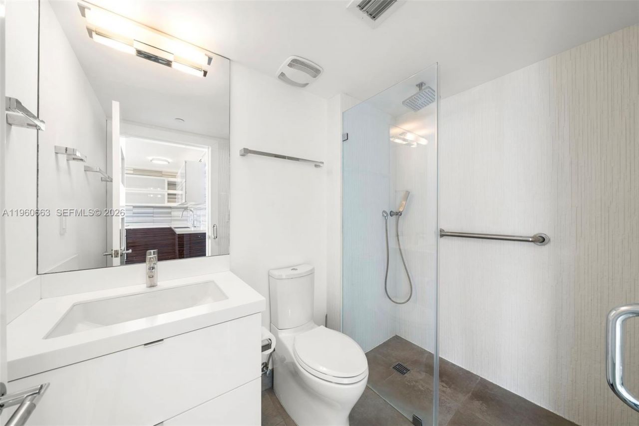 400 S Pointe Dr, Unit 2006, Miami Beach, FL 33139 Photo