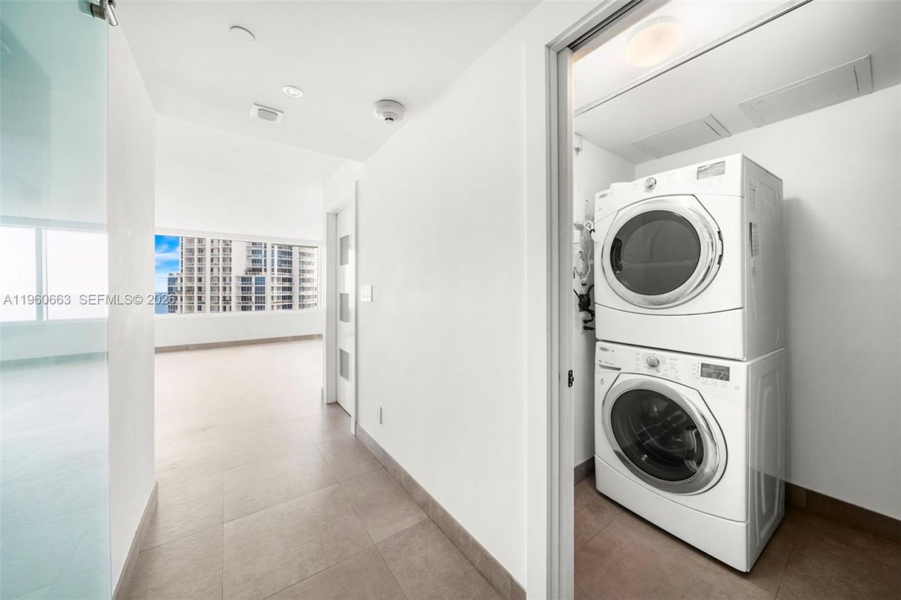 400 S Pointe Dr, Unit 2006, Miami Beach, FL 33139 Photo