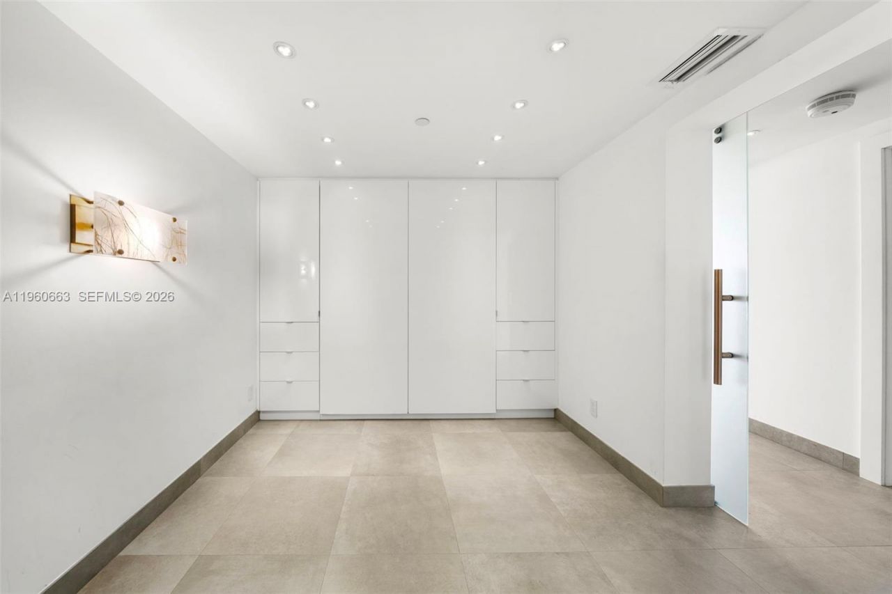 400 S Pointe Dr, Unit 2006, Miami Beach, FL 33139 Photo