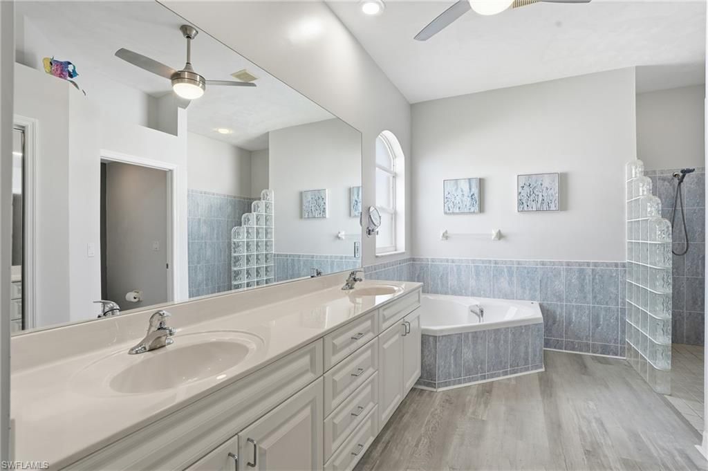 236 NE 14th Ave, Cape Coral, FL 33909 Photo