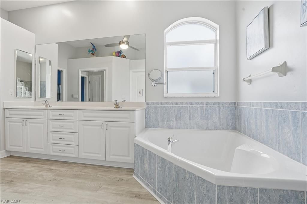 236 NE 14th Ave, Cape Coral, FL 33909 Photo