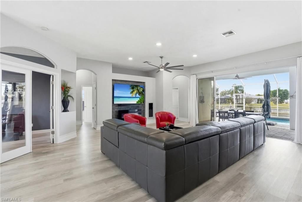 236 NE 14th Ave, Cape Coral, FL 33909 Photo