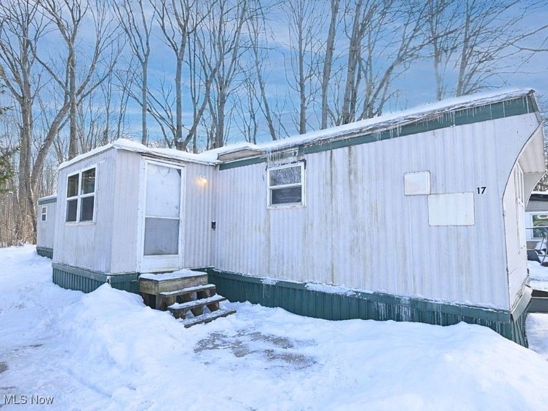 17 Hawaiian Drive, Madison, OH 44057 Photo 4