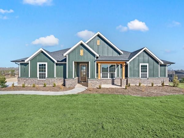 208 Basalt Lane, Reno, TX 76020