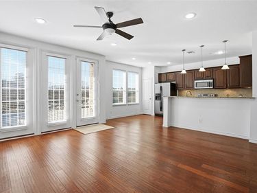 950 Henderson Street, Unit 1214, Fort Worth, TX 76102