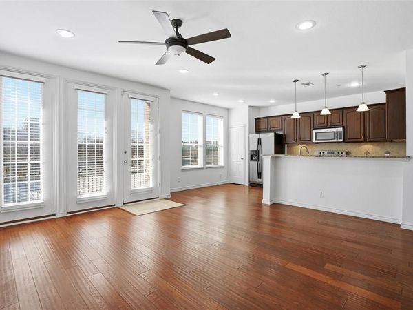 950 Henderson Street, Unit 1214, Fort Worth, TX 76102