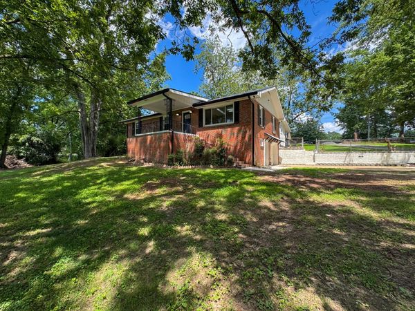 8502 OLD BAGLEY Rd, Dora, AL 35062