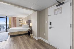 6900 N Ocean Blvd. photo 4