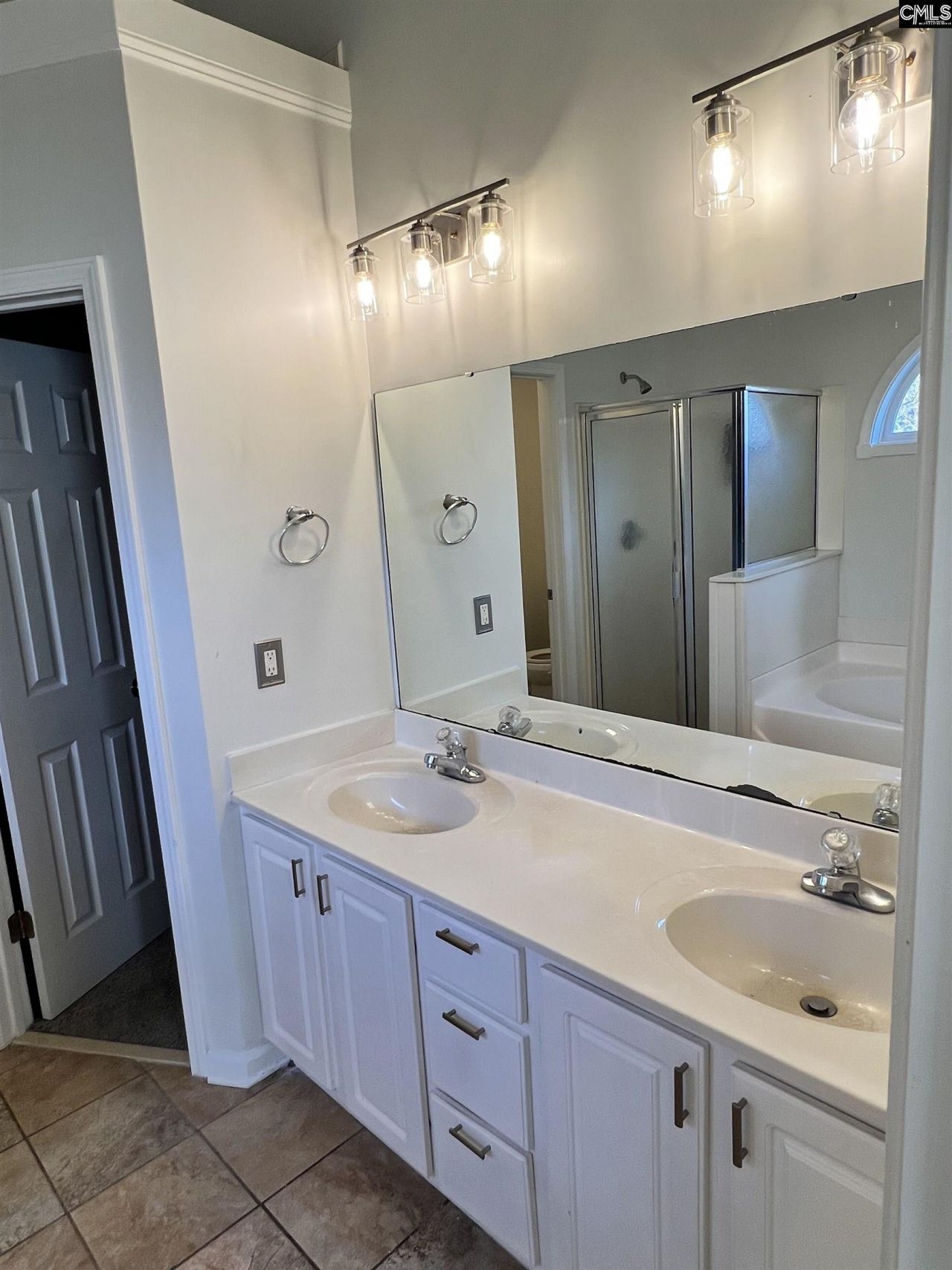 129 Summer Pines Drive  Photo 11