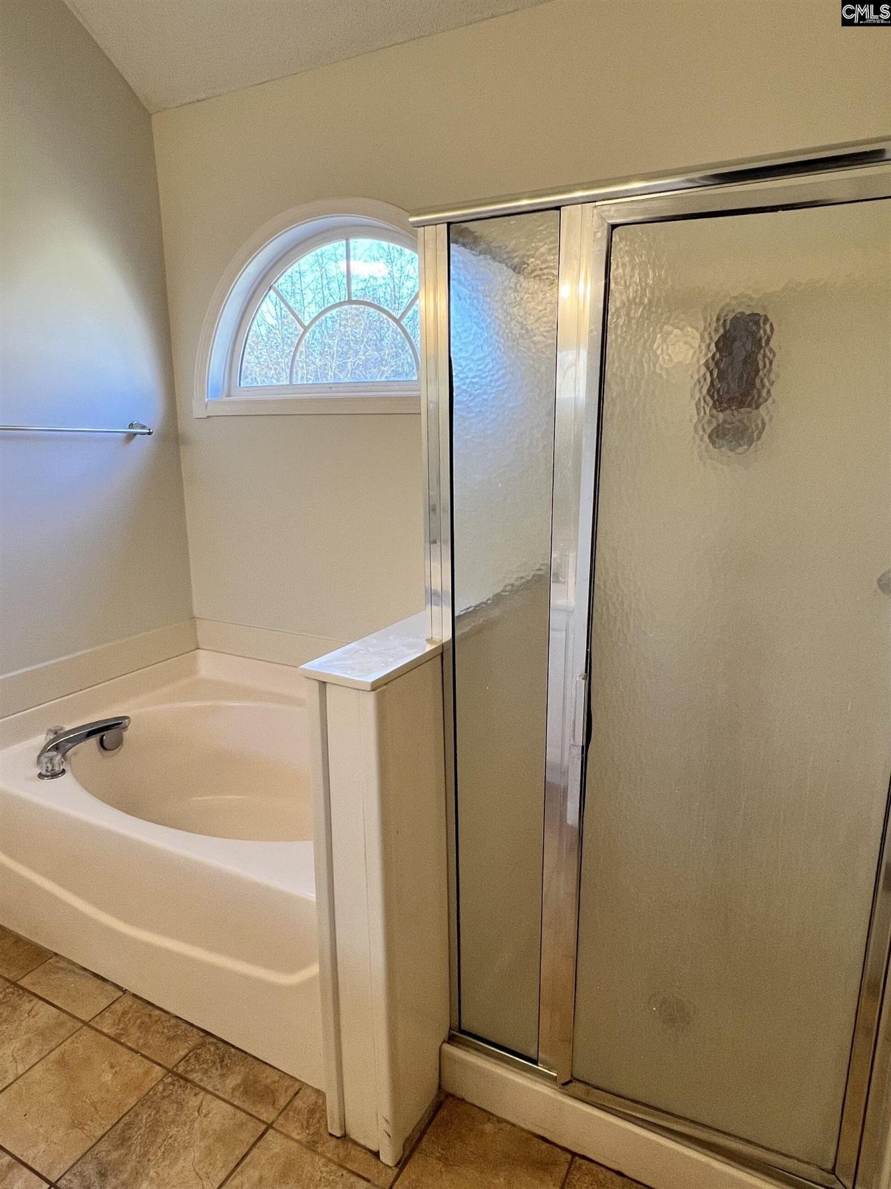 129 Summer Pines Drive  Photo 13