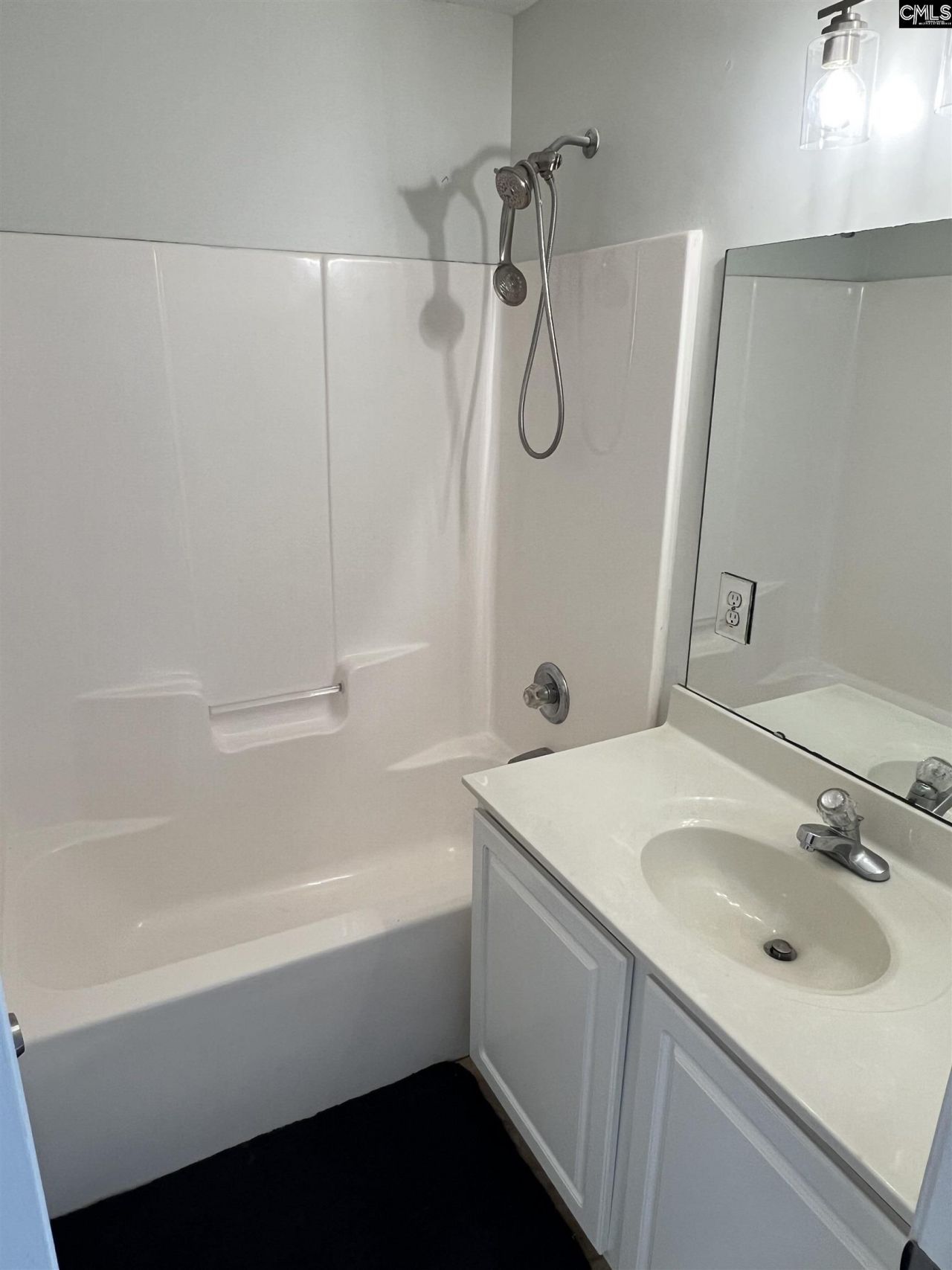 129 Summer Pines Drive  Photo 14