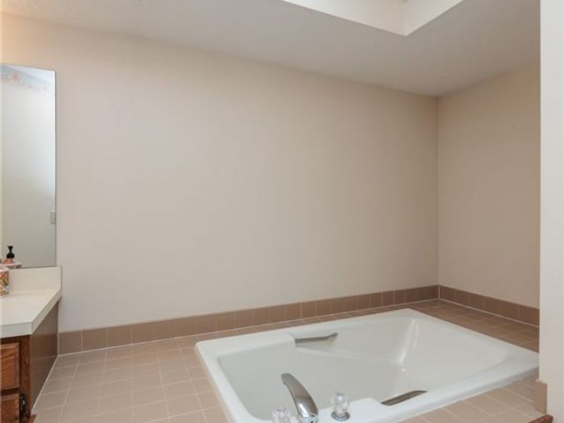 13455 Tradewinds Drive, Strongsville, OH 44136 Photo 34