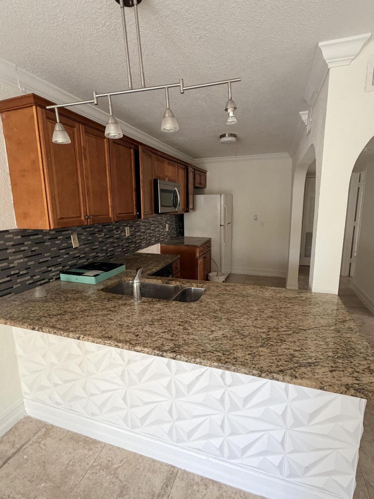 711 Fernwood Drive, West Palm Beach, FL 33405 Photo