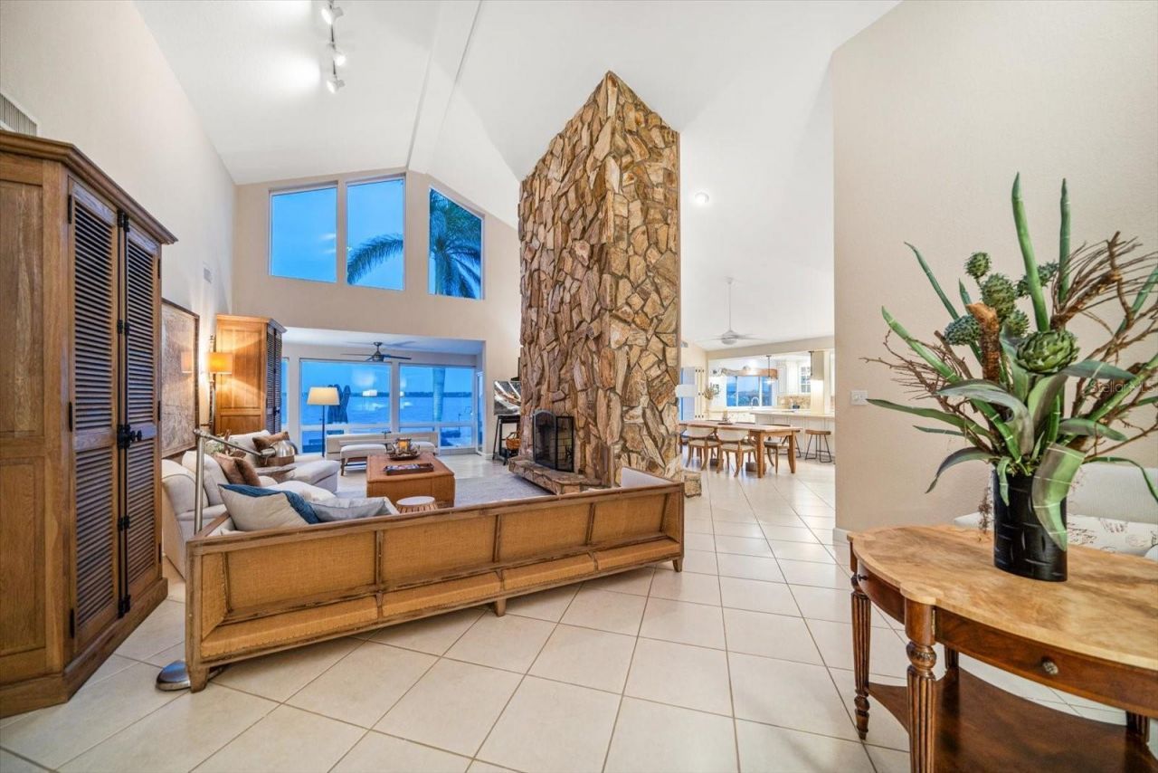 447 22nd Street, Belleair Beach, FL 33786 Photo