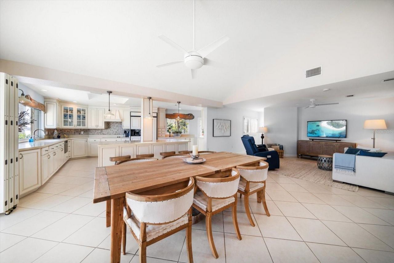 447 22nd Street, Belleair Beach, FL 33786 Photo