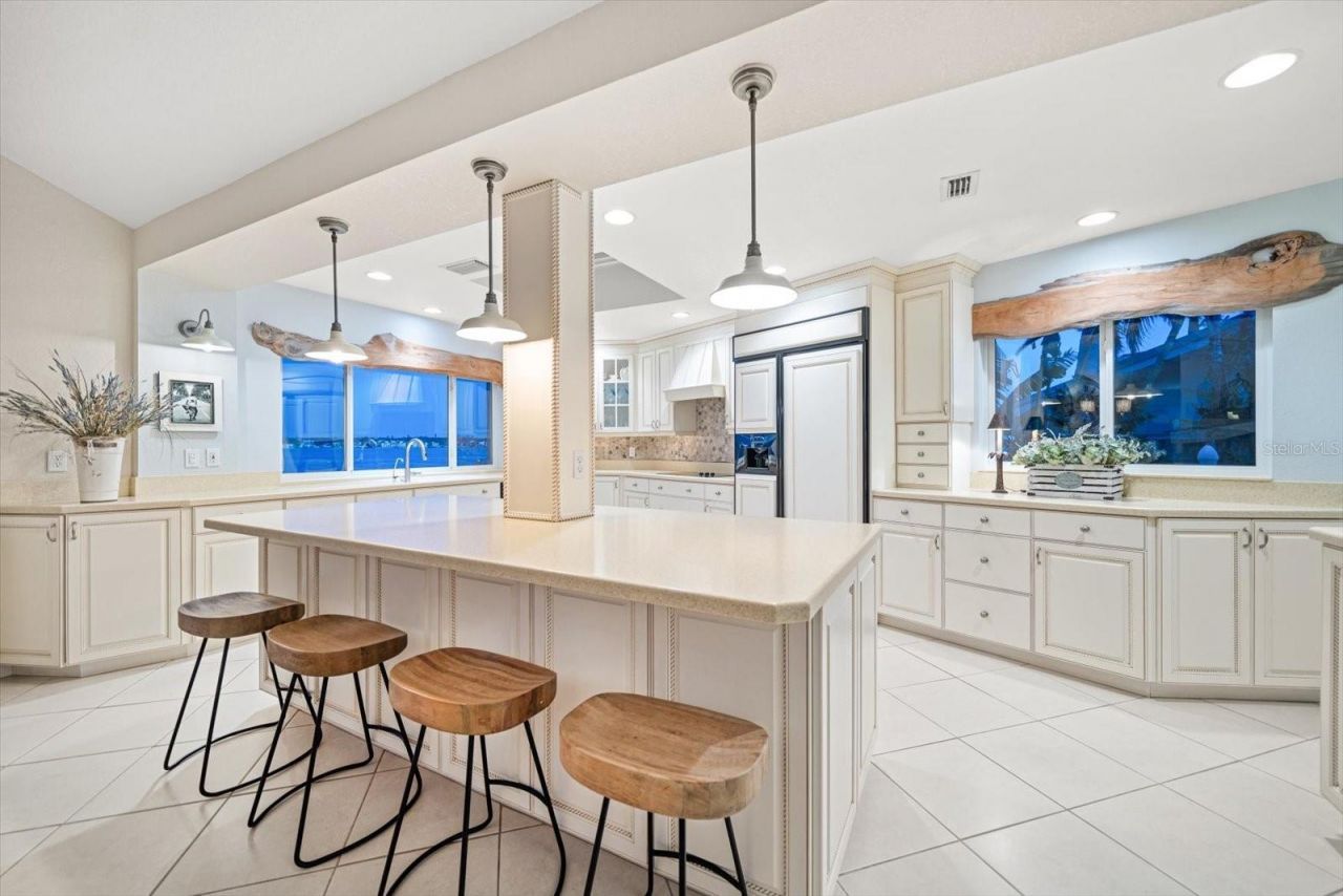 447 22nd Street, Belleair Beach, FL 33786 Photo