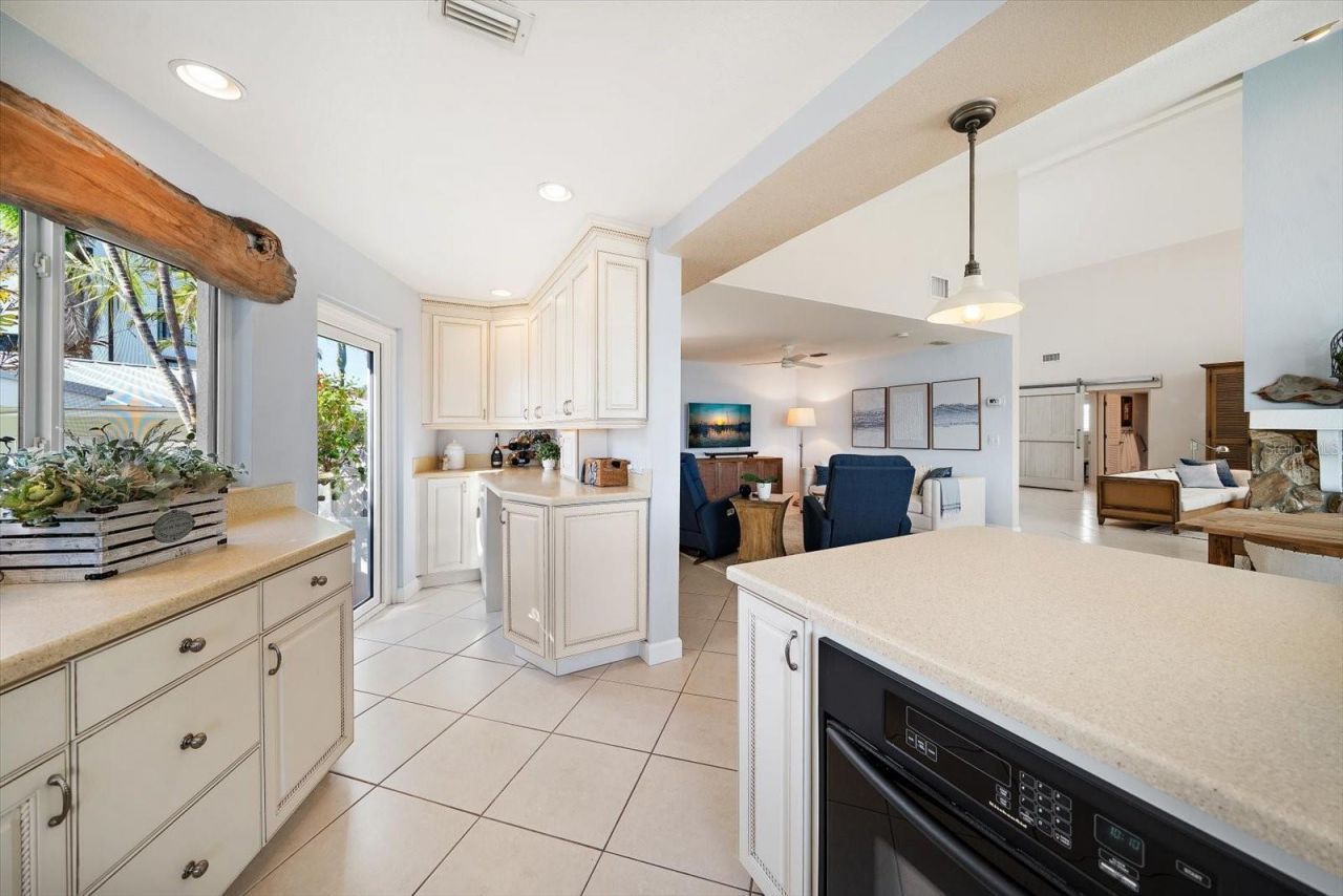 447 22nd Street, Belleair Beach, FL 33786 Photo