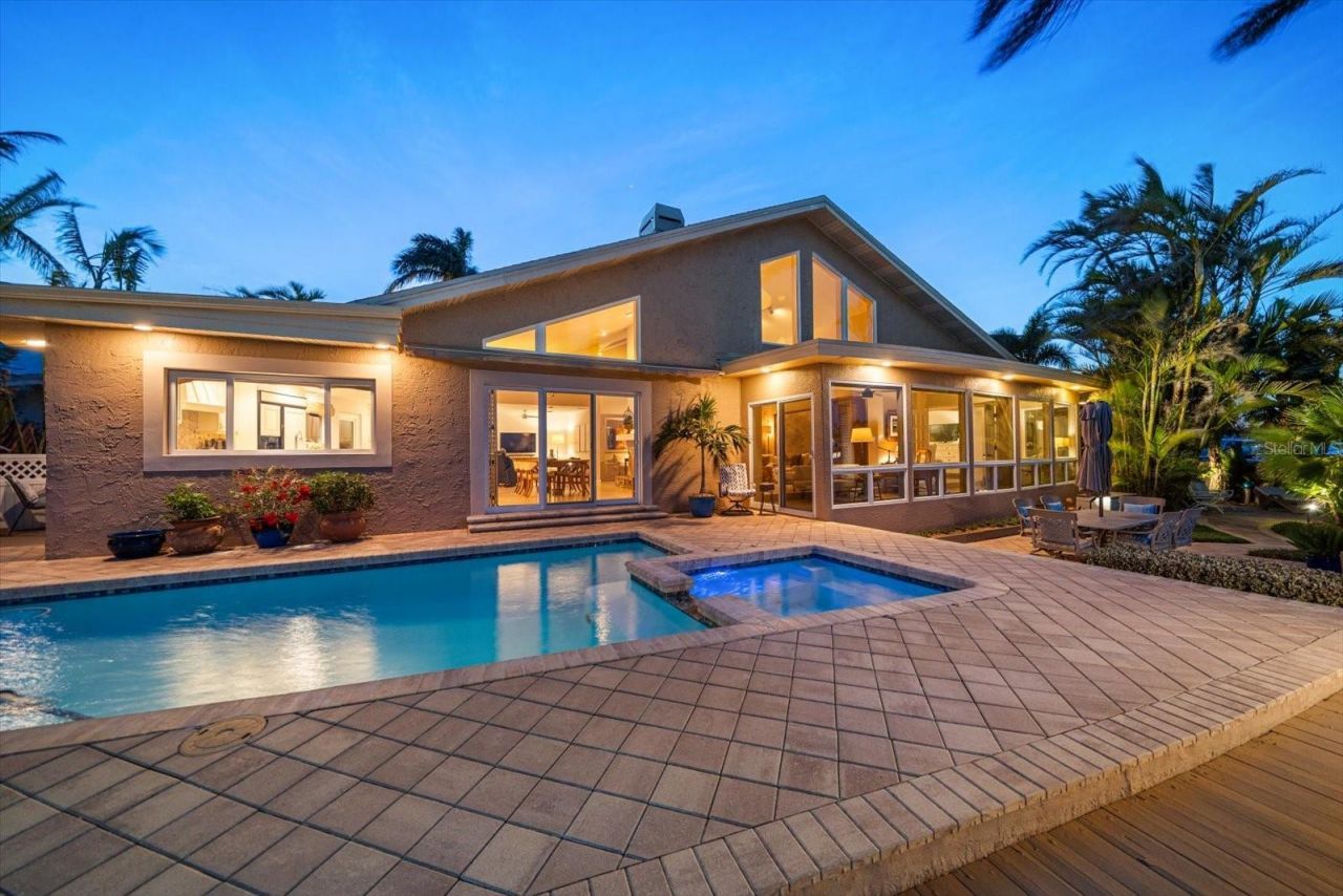 447 22nd Street, Belleair Beach, FL 33786 Photo