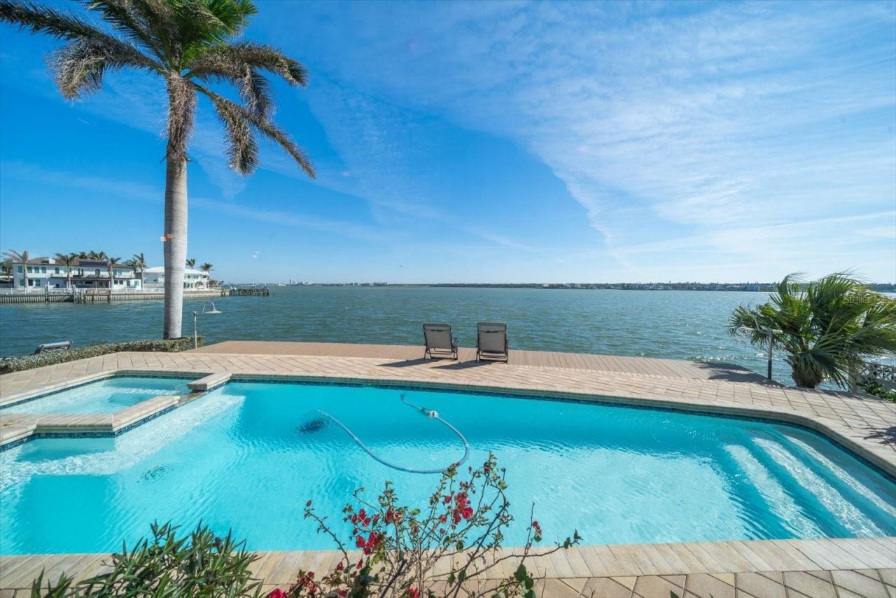 447 22nd Street, Belleair Beach, FL 33786 Photo