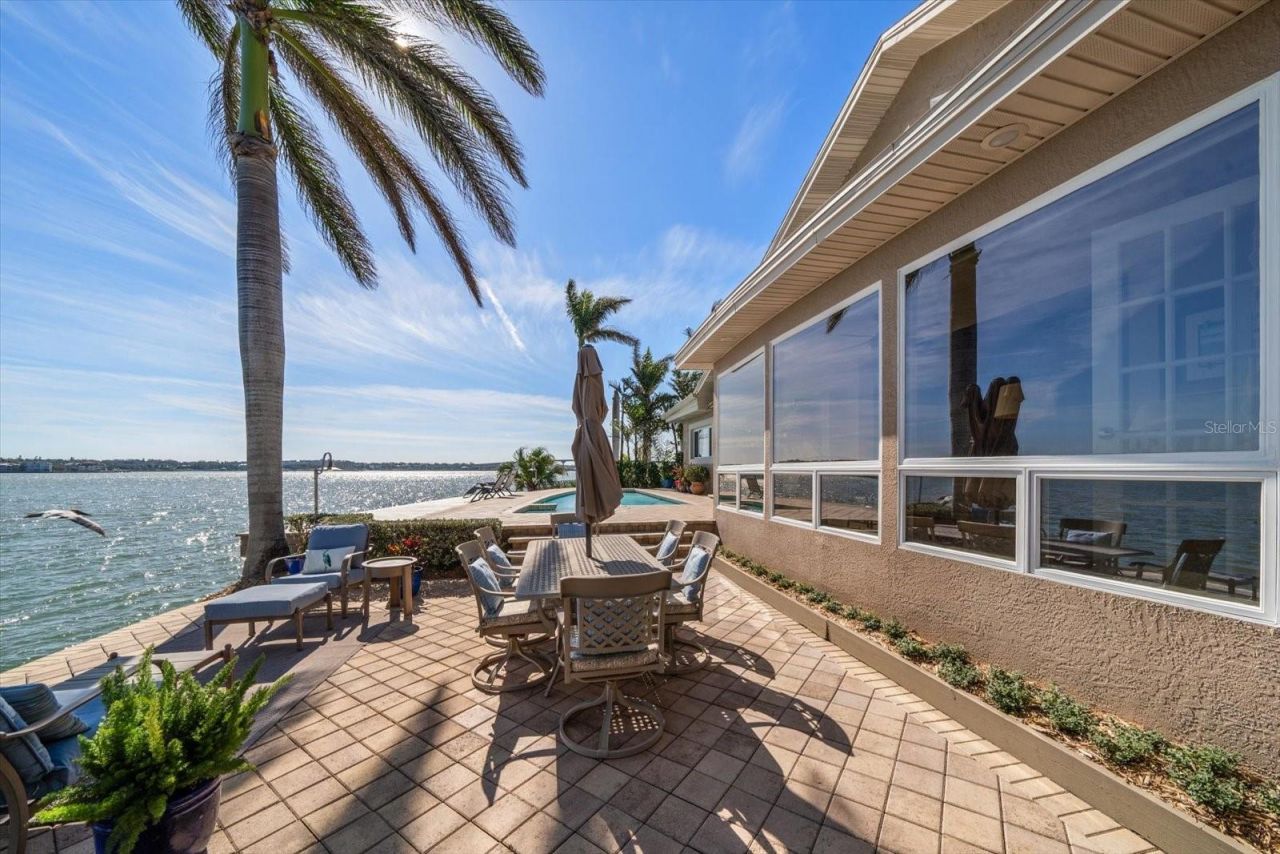 447 22nd Street, Belleair Beach, FL 33786 Photo