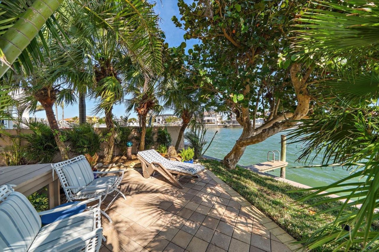 447 22nd Street, Belleair Beach, FL 33786 Photo