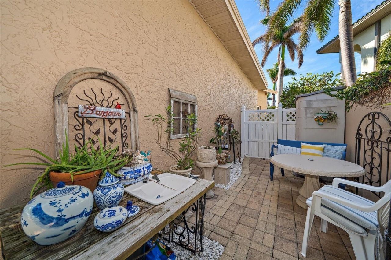 447 22nd Street, Belleair Beach, FL 33786 Photo