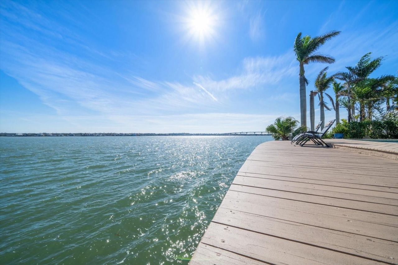 447 22nd Street, Belleair Beach, FL 33786 Photo